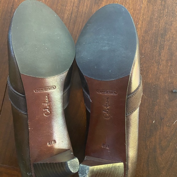 Cole Haan strapping pumps - Picture 3 of 3